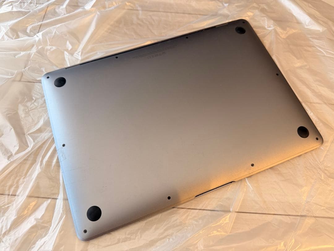 MacBook Air 2019 retina 13インチ256GB部品取り