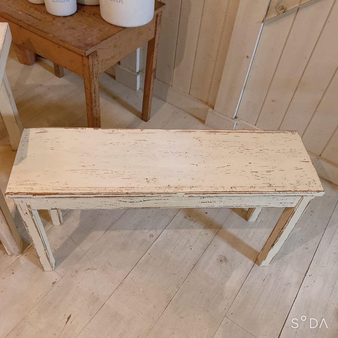 サナ　23日までお取り置き アンティークテーブル　ホワイト　古いテーブル