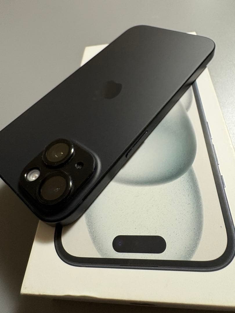 【美品】Apple iPhone15 128GB ブラック SIMフリー