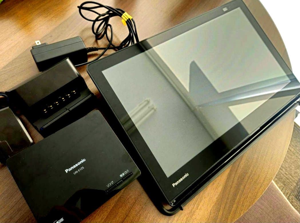 Panasonic ポータブルテレビ UN-15L12H　プライベート　ビエラ