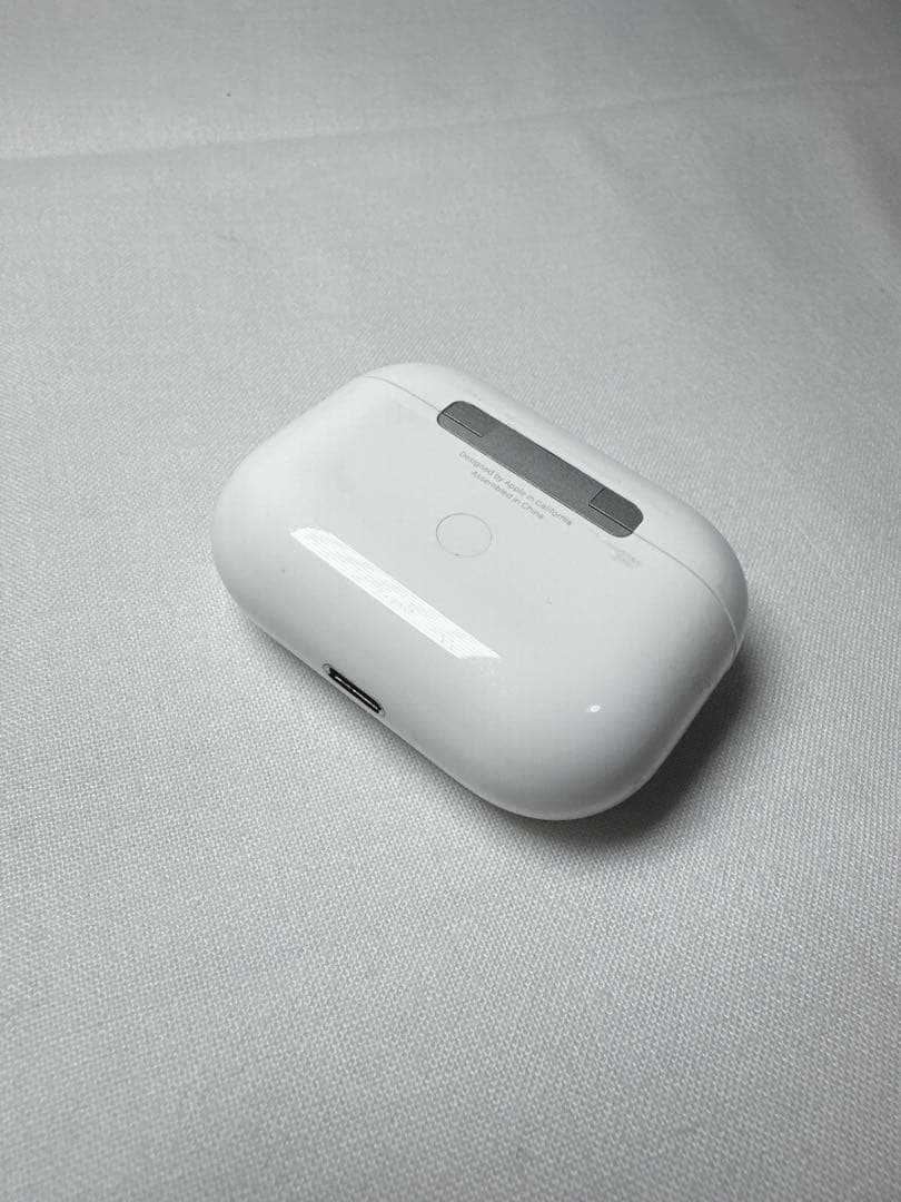 【完動品】アップル　AirPodsプロ第2世代　ブリーフィングケースおまけ