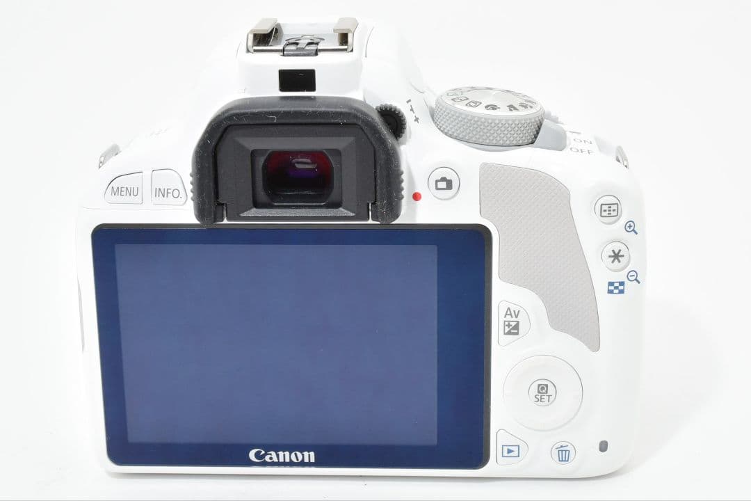 ショット数僅少✨Canon EOS KissX7 ホワイト✨シングルレンズセット