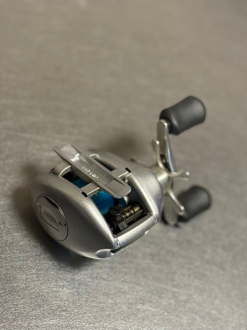 メタニウムMg ベイトリール シルバー