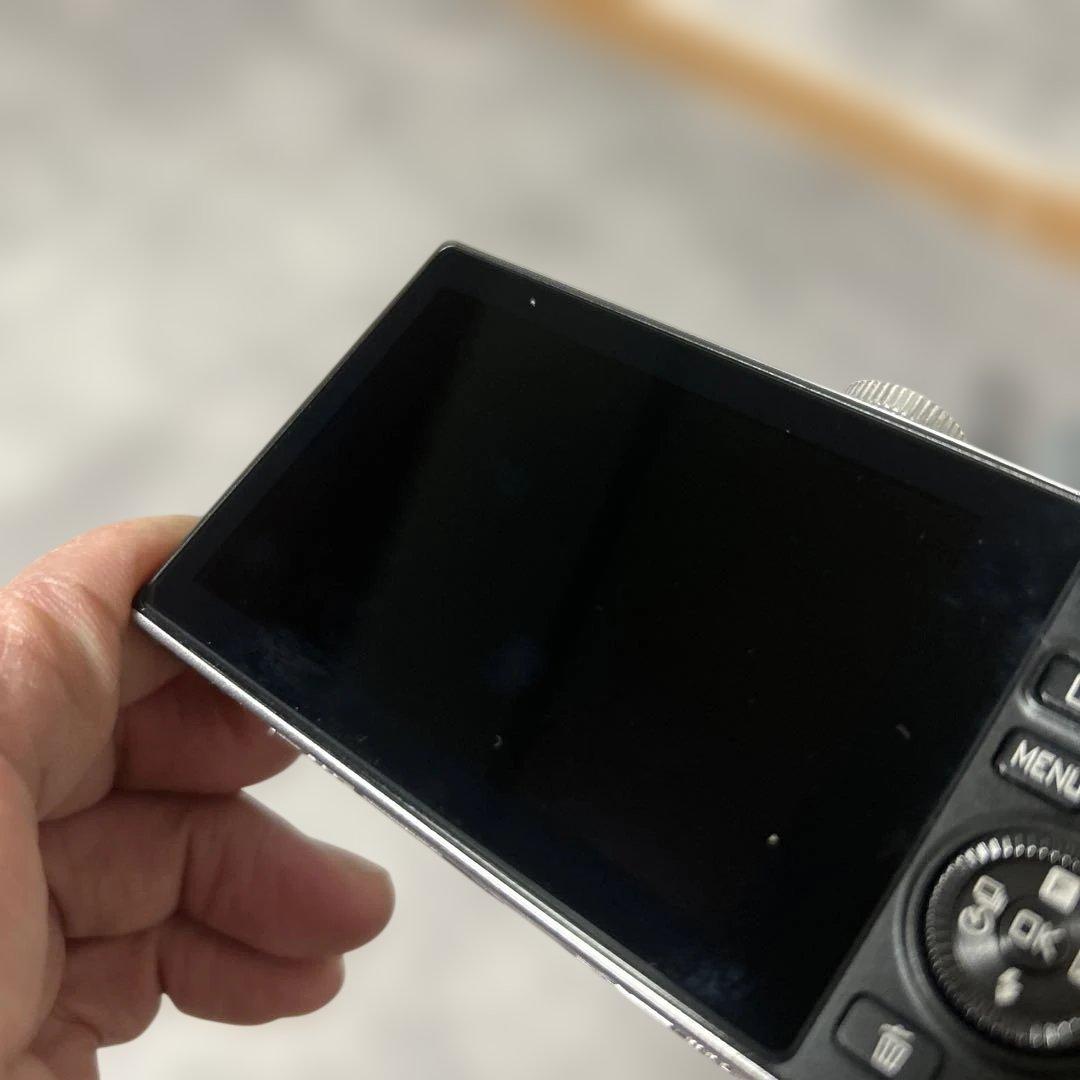 「美品」Nikon 1 J4 ミラーレスカメラ ダブルズームキット