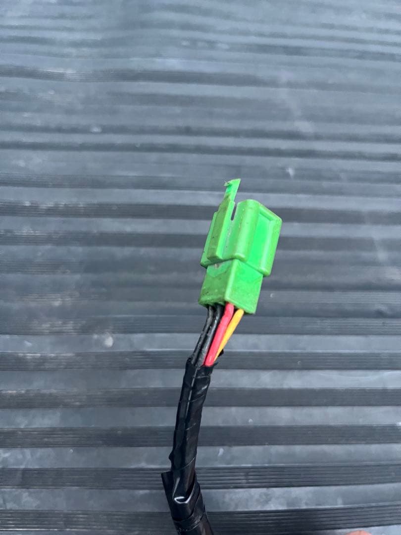 ゼファー400χ 左右スイッチボックス、インシュレーターセット