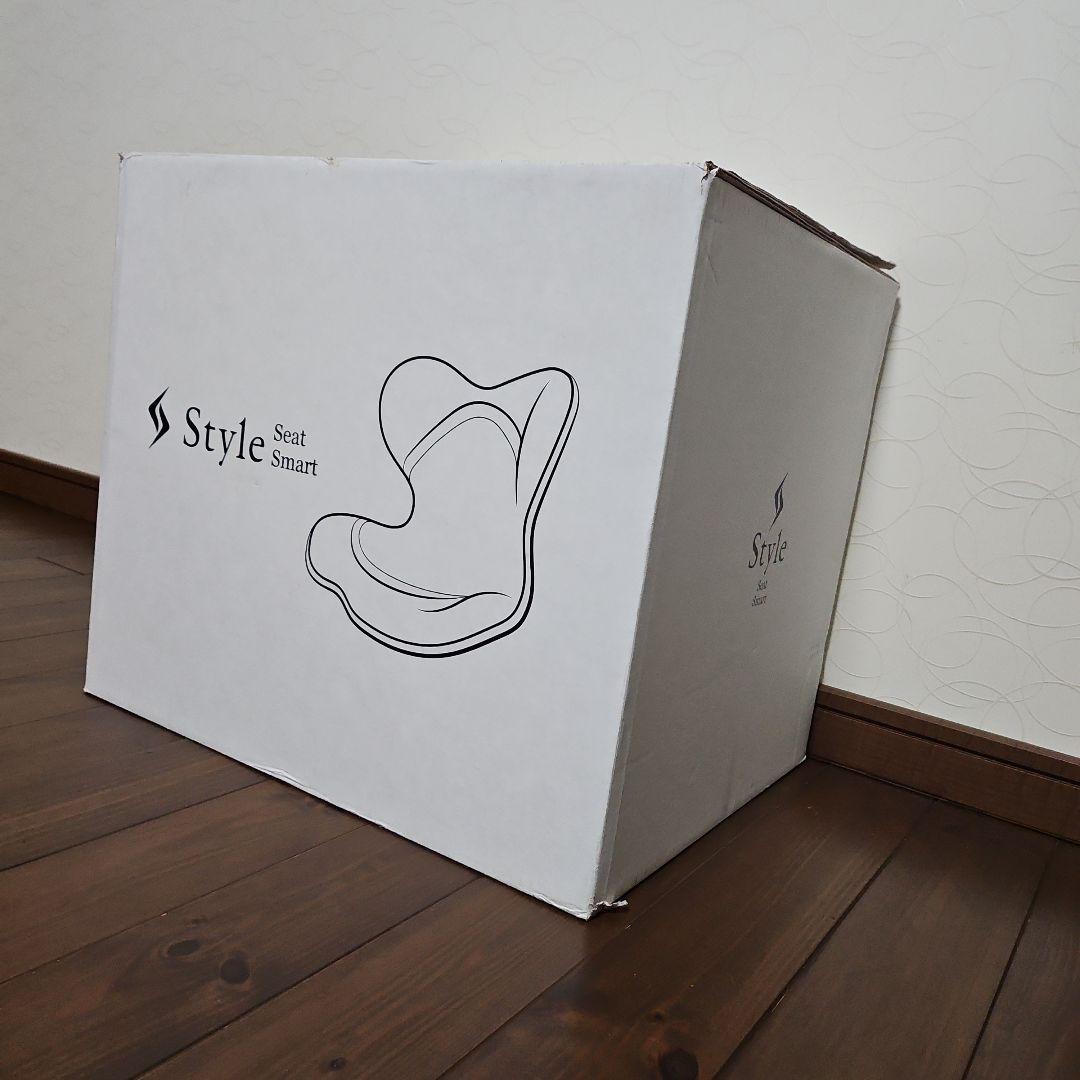 スタイル　スマート　【Style　SMART】　座椅子　姿勢矯正用椅子