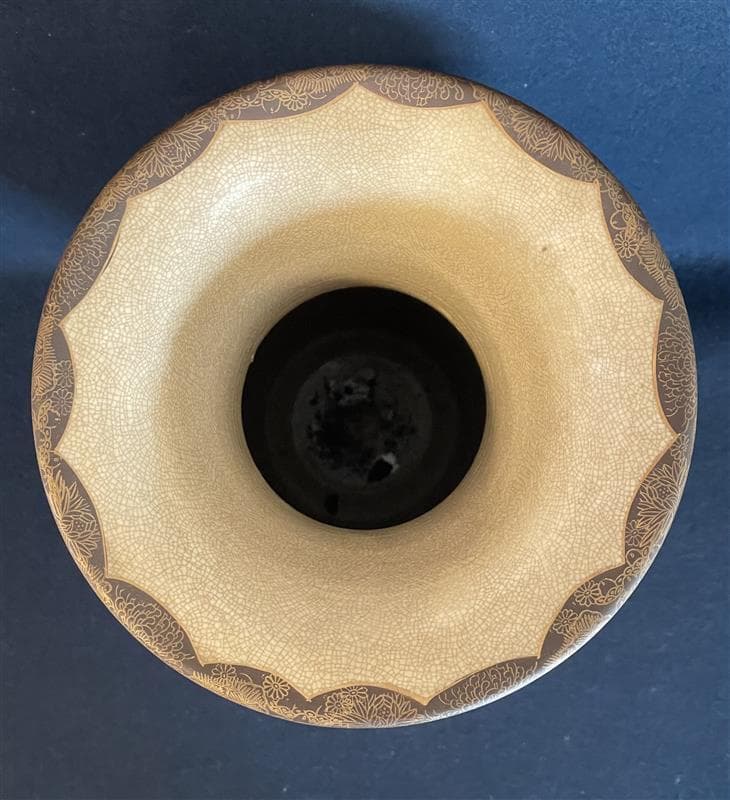 薩摩焼　連山作　色絵金襴手扇面花鳥風景図文大花瓶