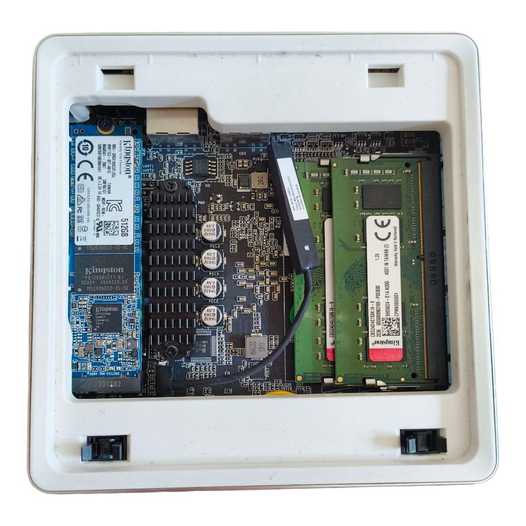 MINISFORUM ミニPC USB-C HDMI