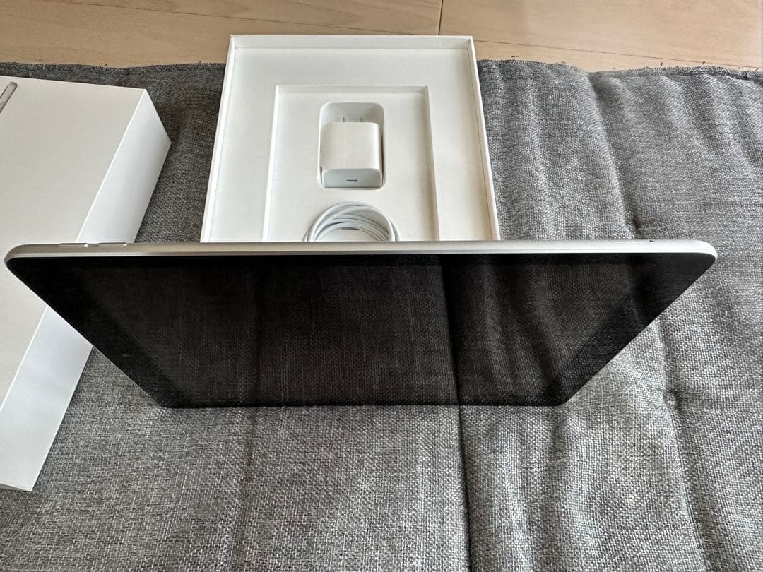 Apple iPad 第9世代 64GB シルバー simフリー