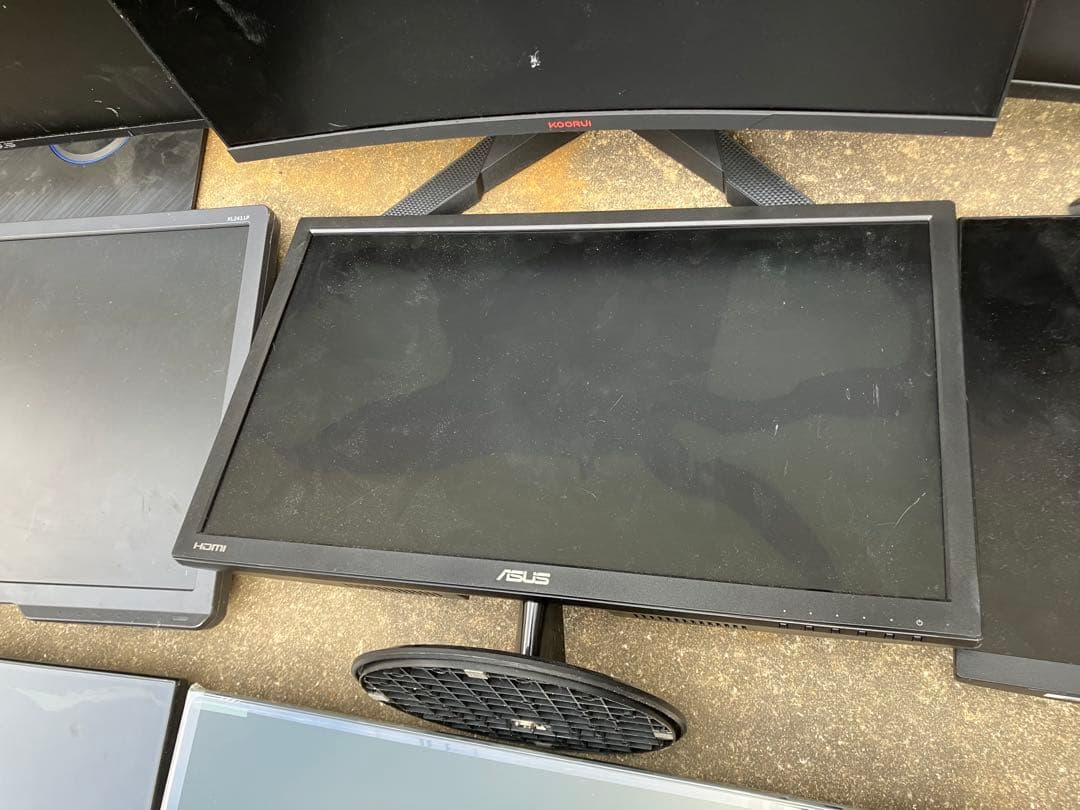 ディスプレイモニター　１６台　まとめ　ジャンク　部品取り　PC ゲーム