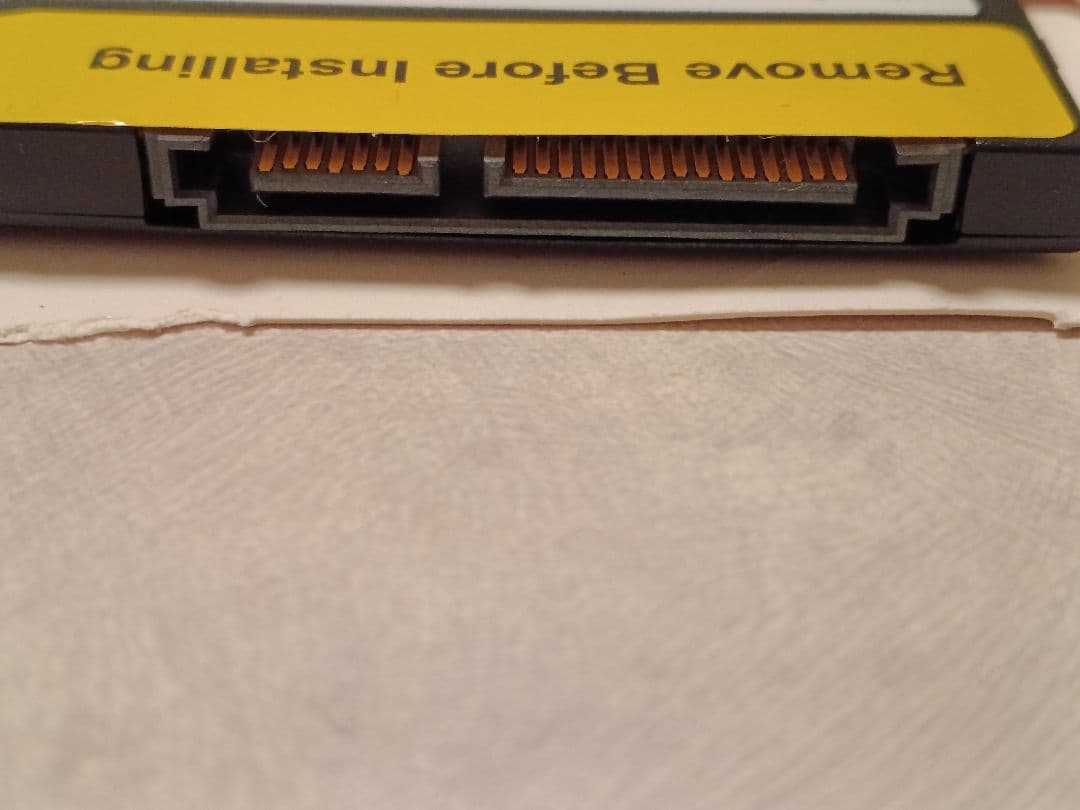 ほぼ新品★SanDisk SSD PLUS 1TB 内蔵型SSD 健康度100%