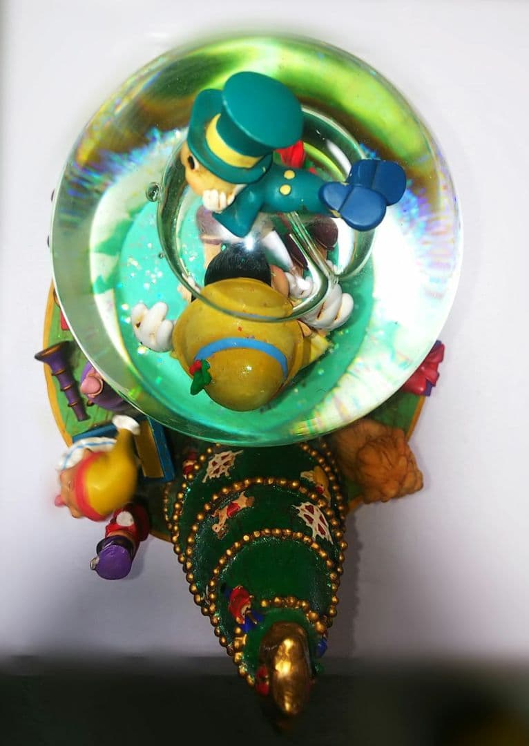 Disney ピノキオ ジミニー フィガロ クリスマススノーグローブ