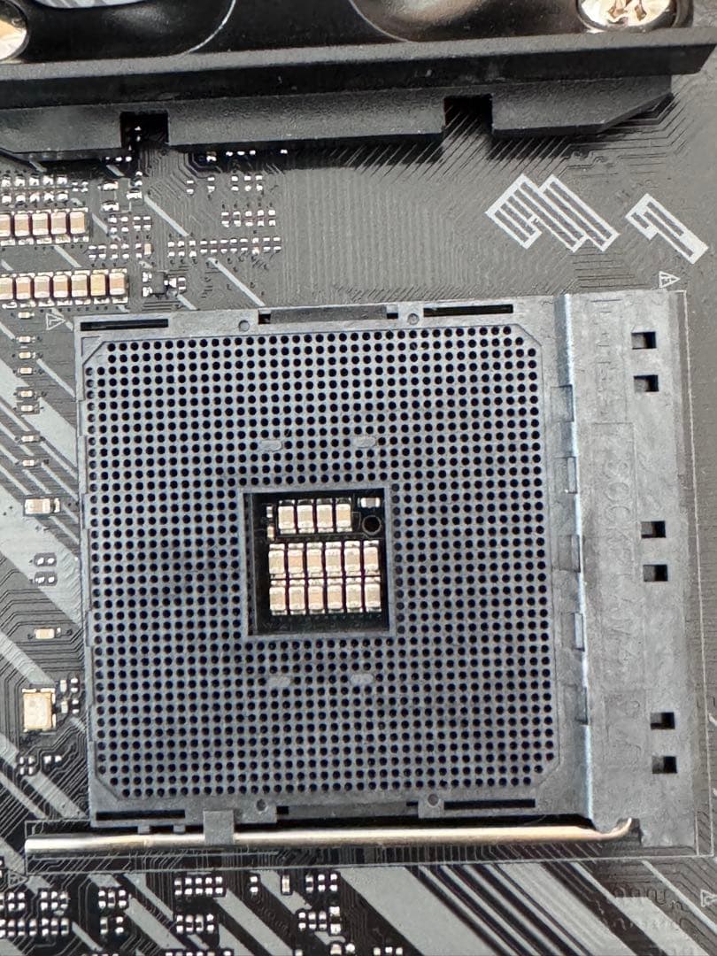 マザーボード TUF GAMING B550-PLUS