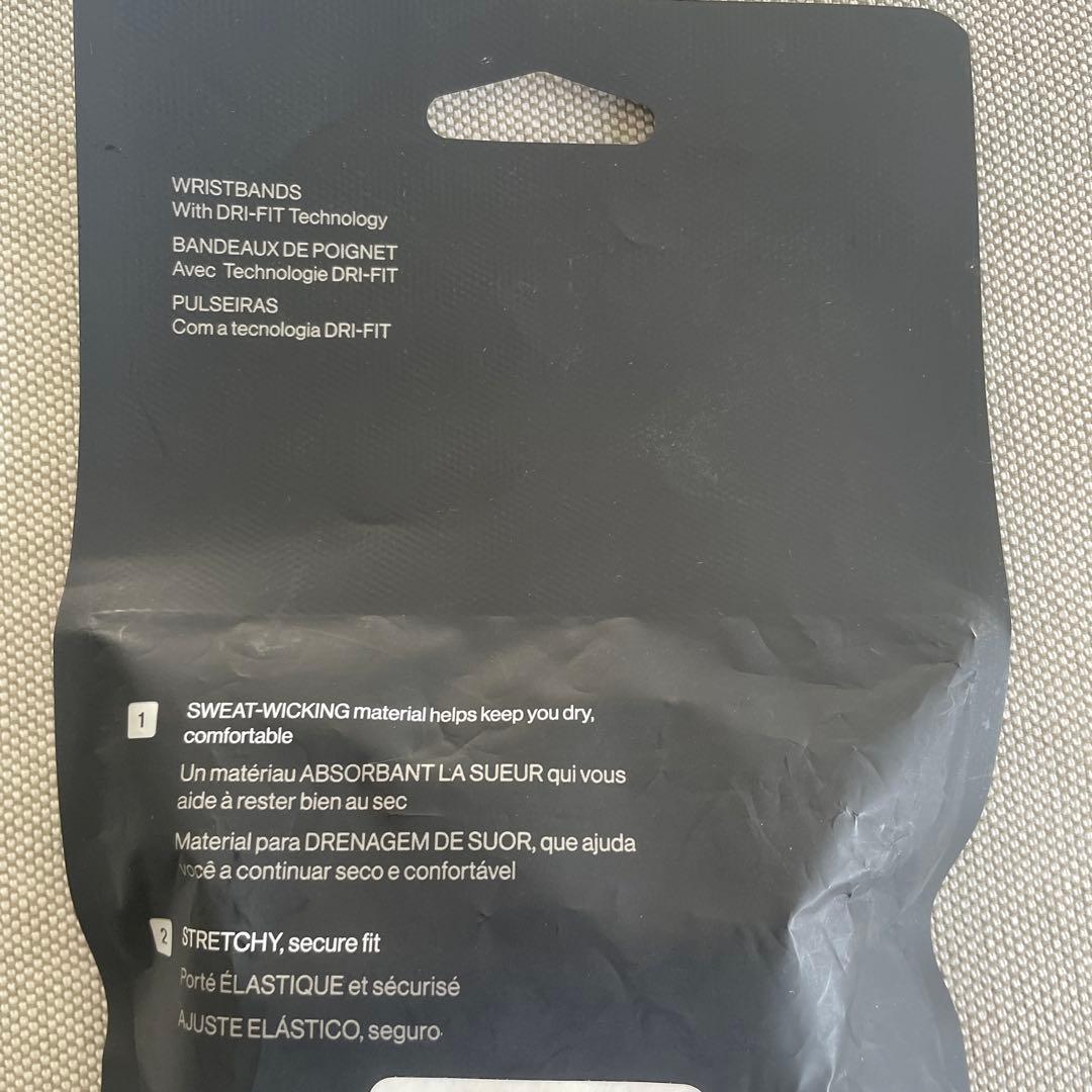 Jordan DRI-FIT ピンク　リストバンド