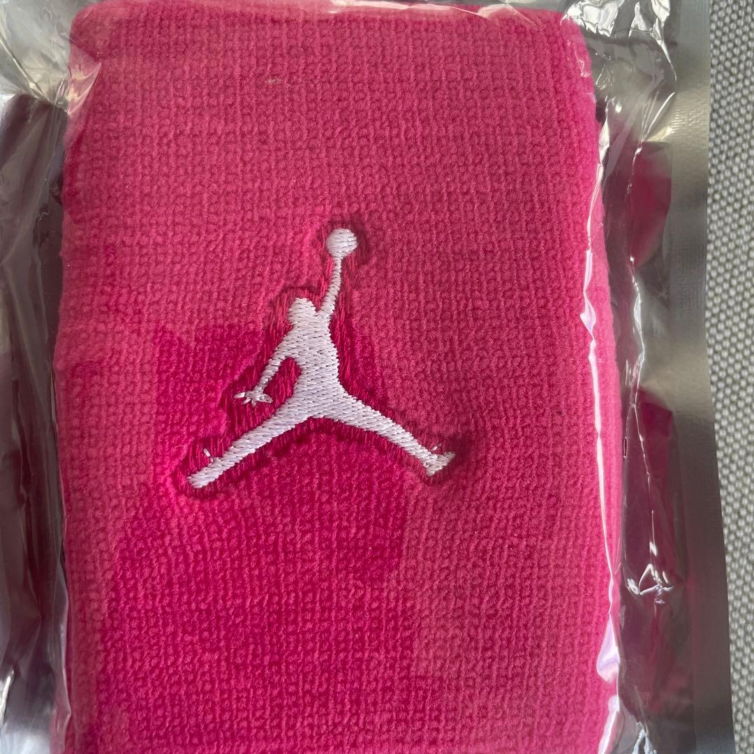 Jordan DRI-FIT ピンク　リストバンド