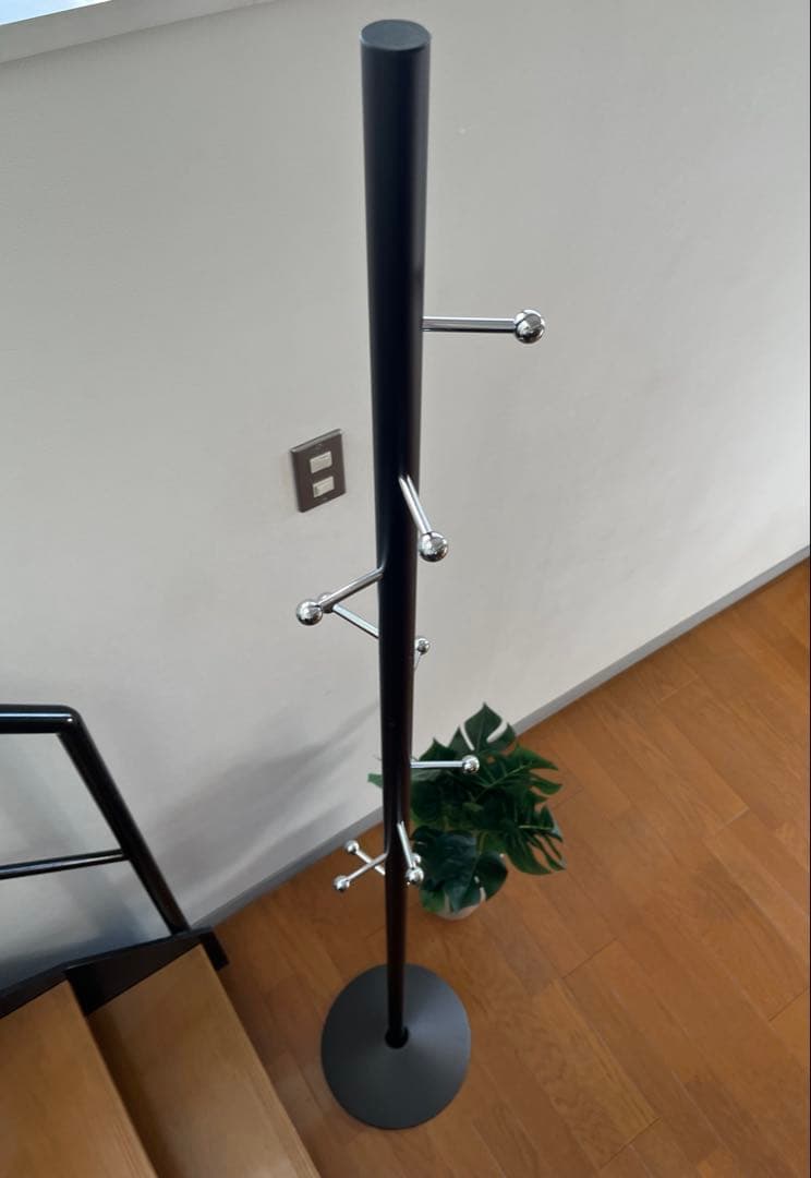 スペイン　Mobles114 コートスタンド　　　　モダンスタイル　ハンガー