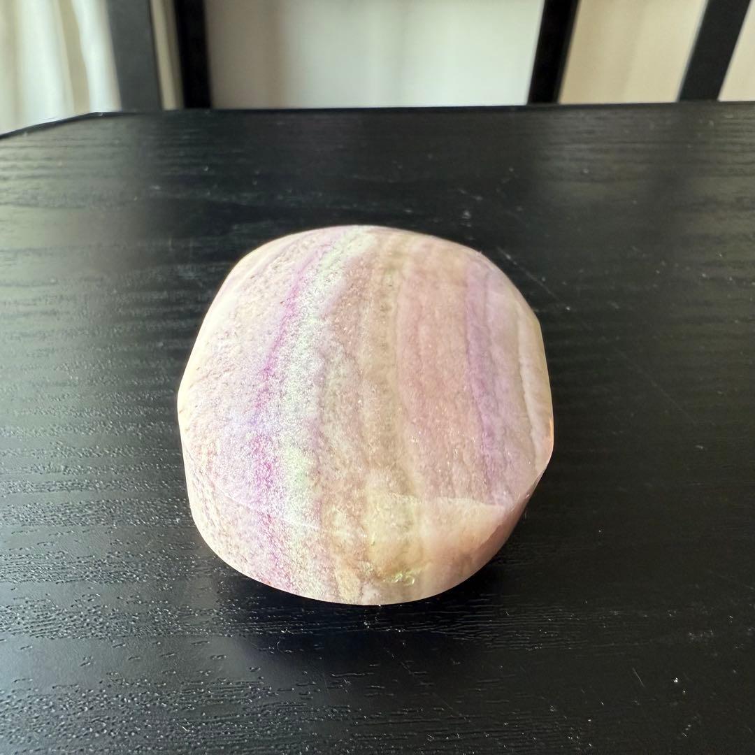 【ノブ】天然石フローライトのお握り石　置物NO.112903