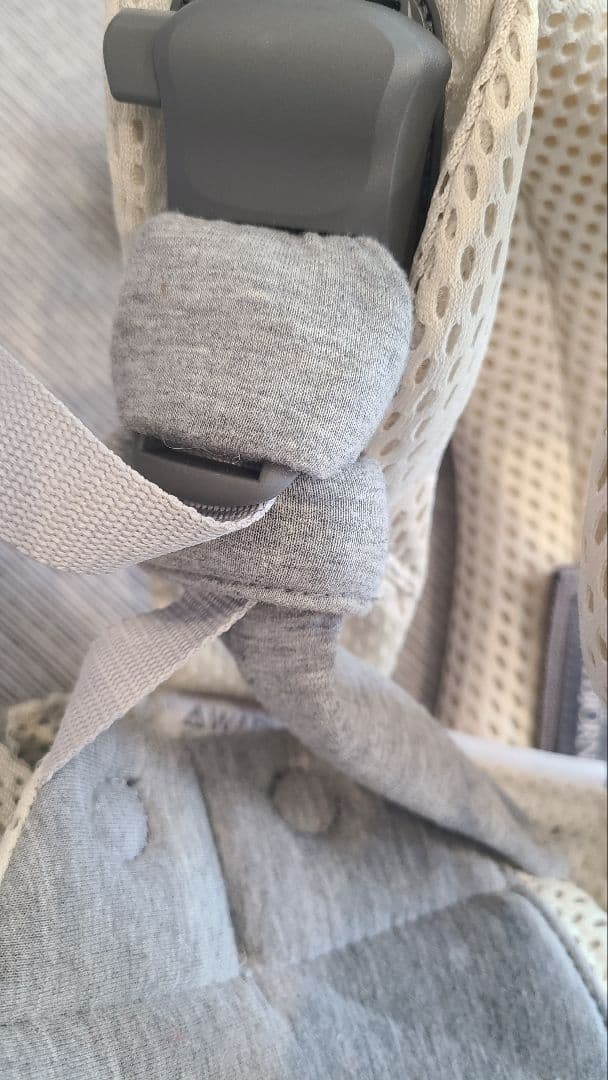 美品　BABYBJÖRN ハーモニー 抱っこひも クリーム