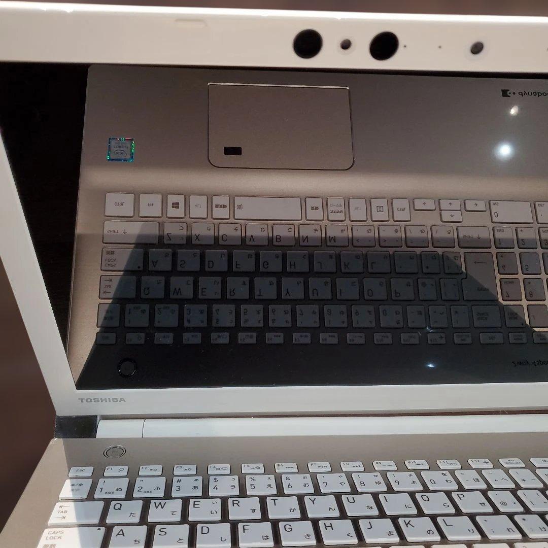 P*i様 dynabook シルバー ノートPC PAZ65FG