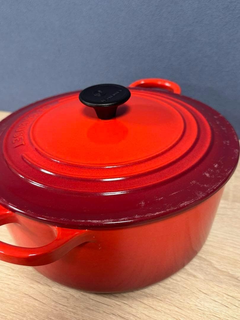 ルクルーゼ　ココットロンド　22cm チェリーレッド　両手鍋　鍋