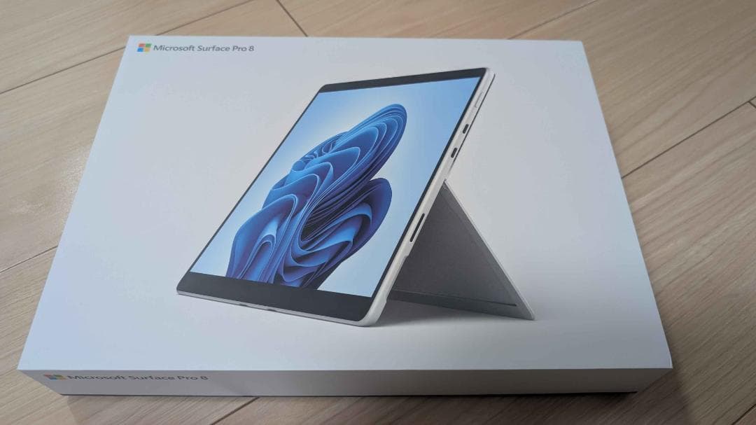 Microsoft Surface Pro 8 【アクセサリ一式+Office】