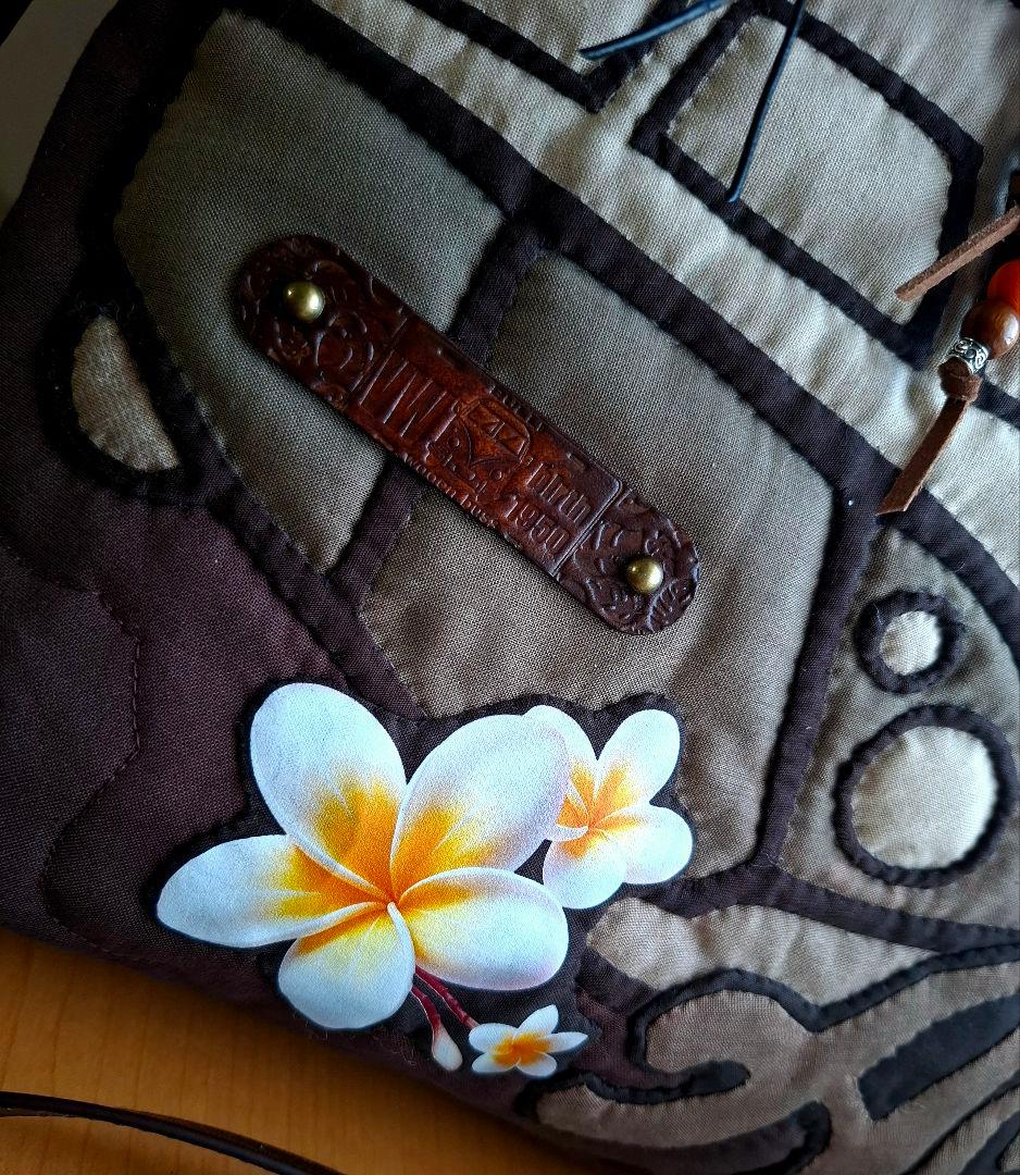 ハワイアンキルト バッグ　2WAY　ファスナー付　革タグチャーム付　ワーゲンバス