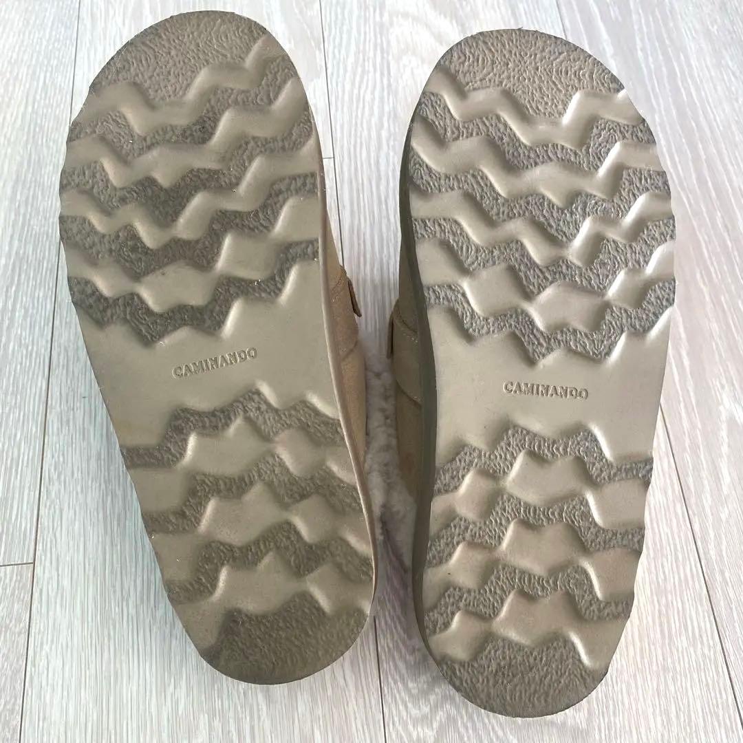 CAMINANDO カミナンド ベージュ ファー付き　バックルサンダル　2024