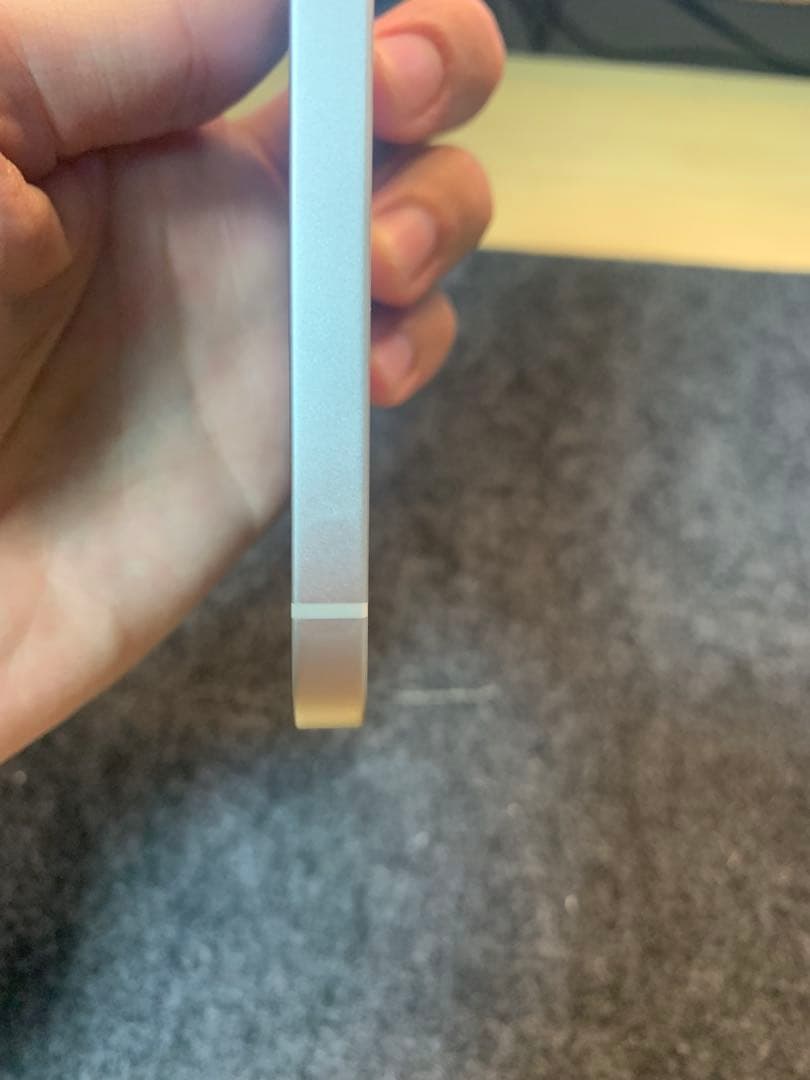 iPhone 12 64GB ホワイト 本体のみ