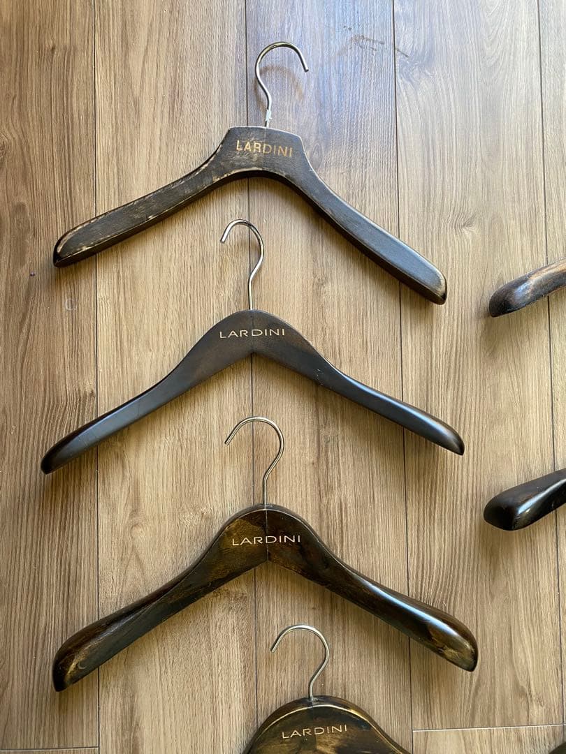 【極上】LARDINI ラルディーニ木製衣類ハンガー 7本セット