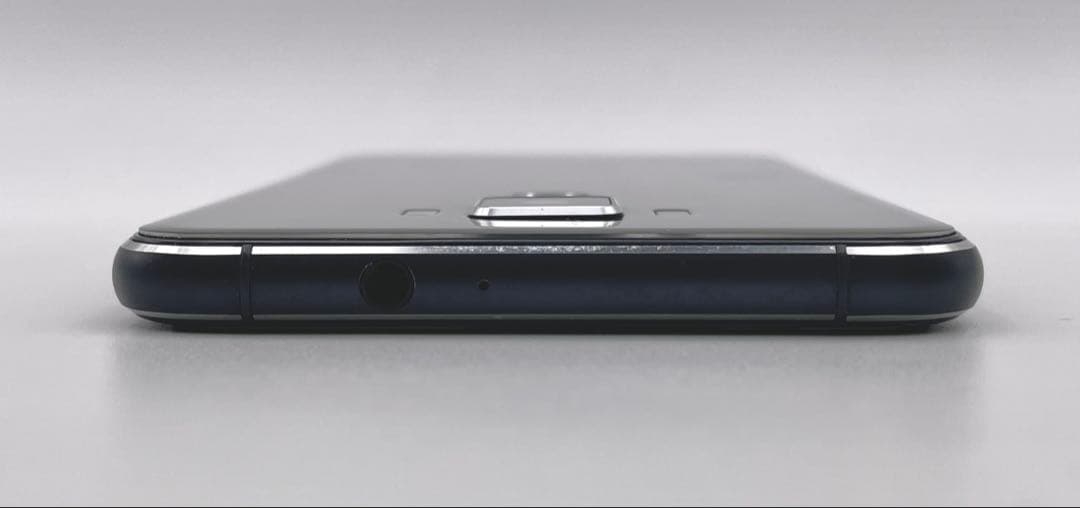 ほぼ新品‼️ZenFone3 SIMフリー32GB+バッテリー新品+ガラス