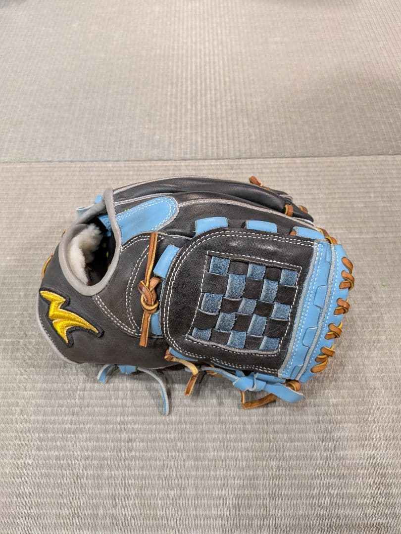 軟式野球用 黒青 レザーグローブ