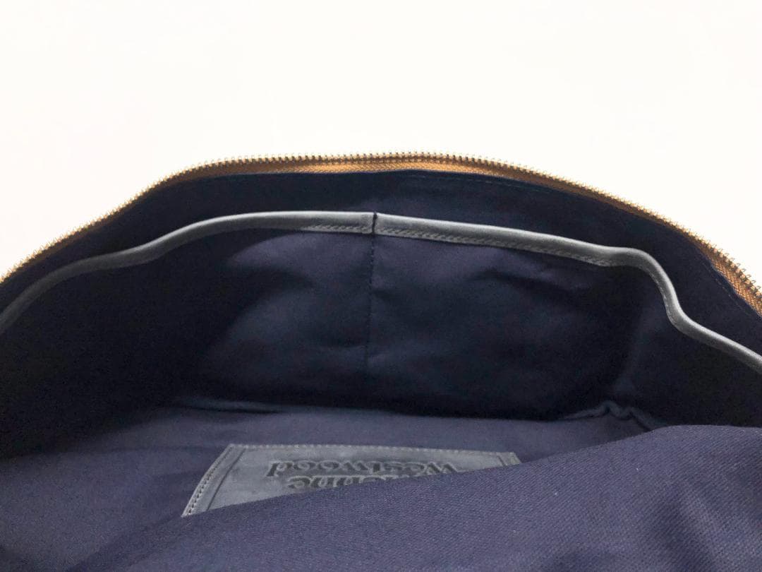 ○★新品未使用　ヴィヴィアンウエストウッド　メタリックミリタリー　ボディバッグ