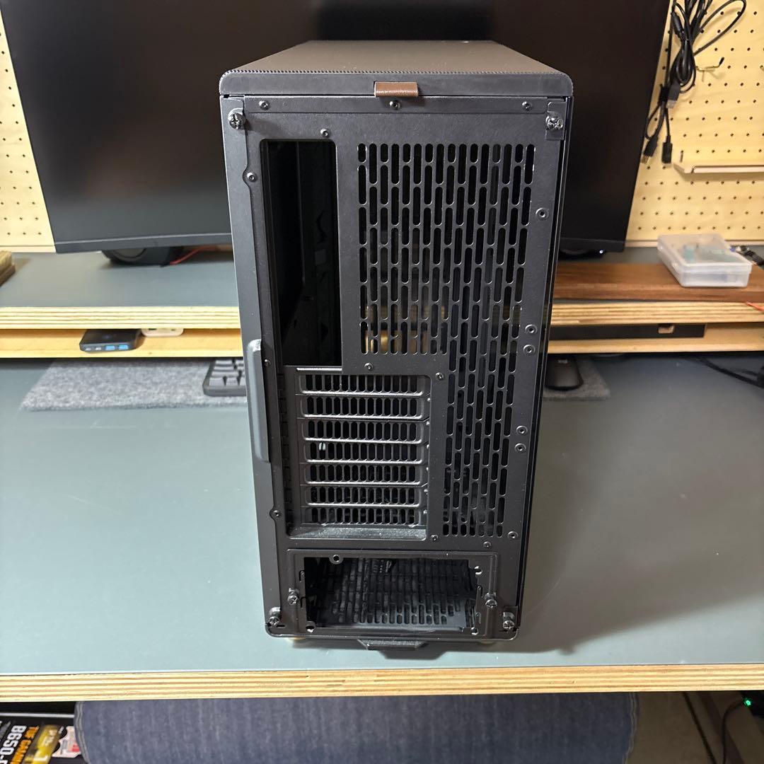PCケース(自作PC用) Fractal Design North Charcoal Black