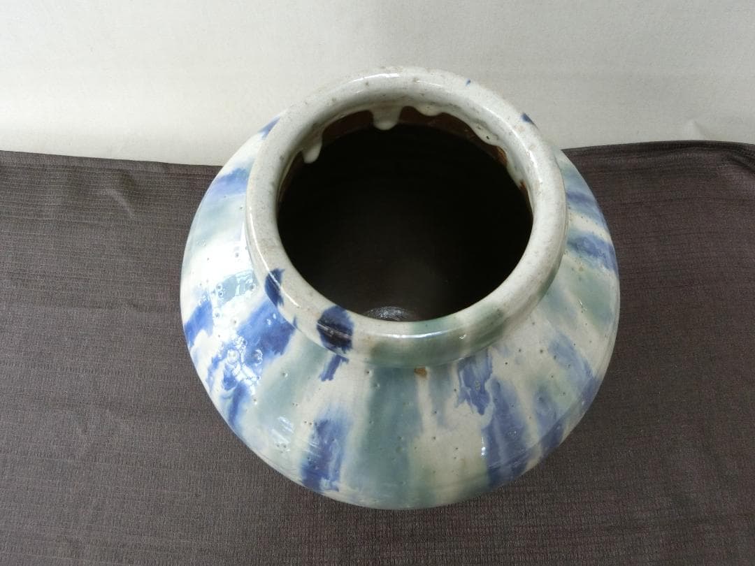 インテリア！ 【壺　流れ釉見事 　会津本郷　緑青白景色　骨董・K17】★見栄え