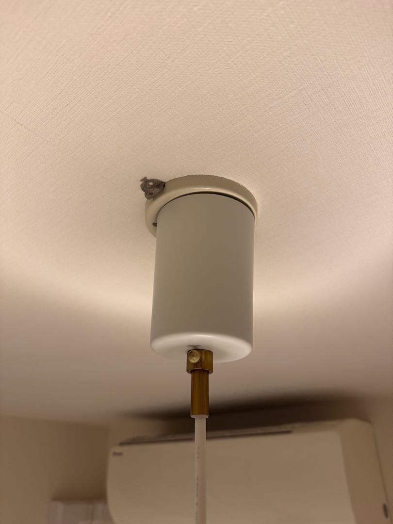 ホワイトペンダントライト モダンデザイン