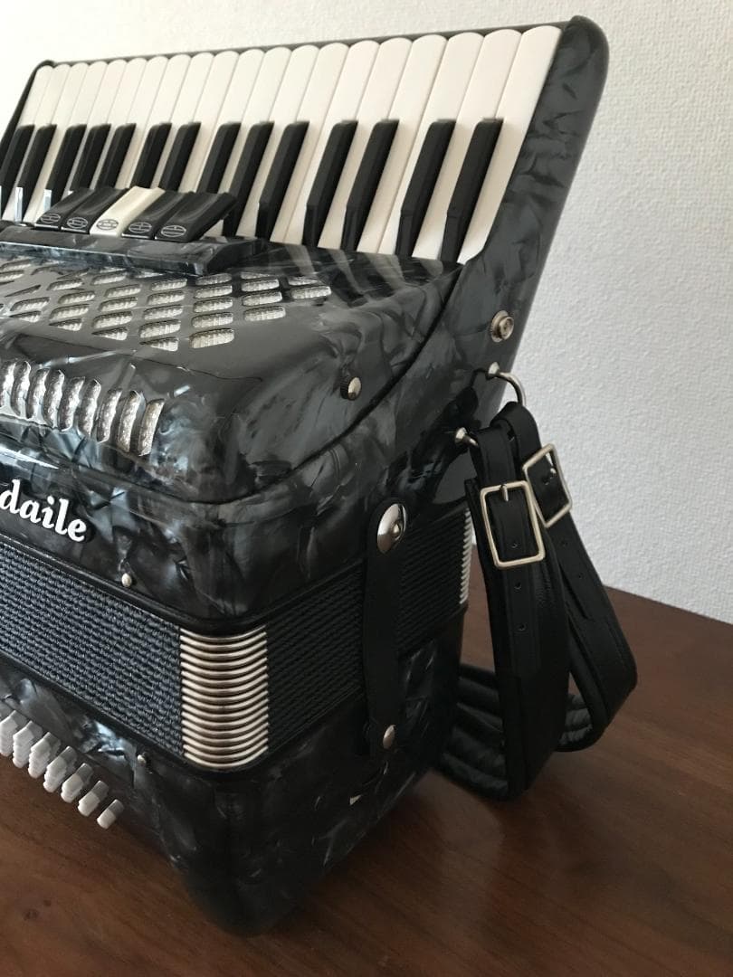 アコーディオン TOMBO グランデール GT-60