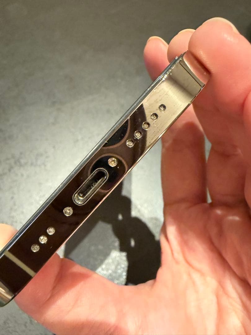 iPhone 14 Pro ジャンク品 水没電源入らず 初期化済 付属品未使用