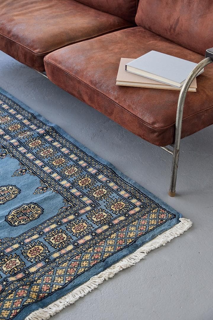 新品　トライバルラグ　ブハラ　ラホール産　（195×127cm) ブルー 青