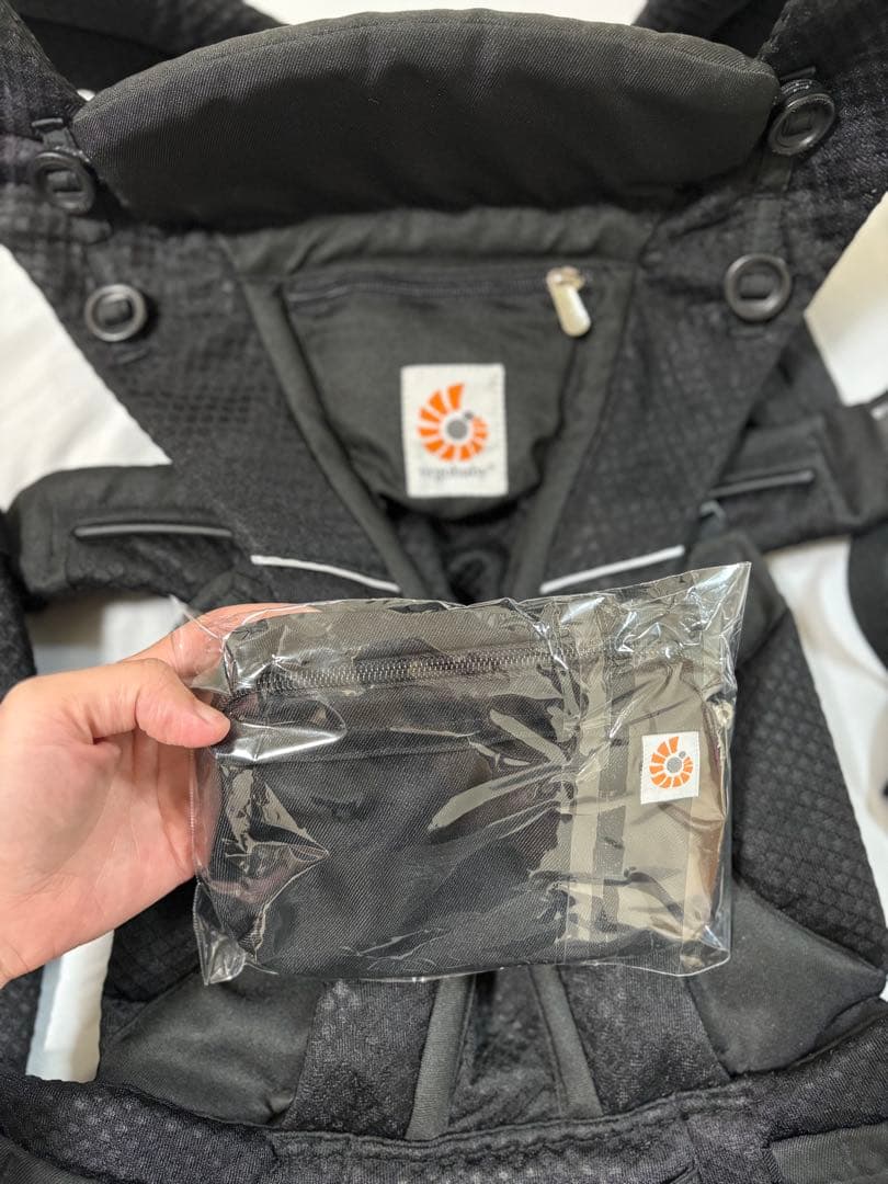 【未使用に近い‼️‼️ 】ほぼ新品　エルゴベビー　オムニ ブリーズブラック