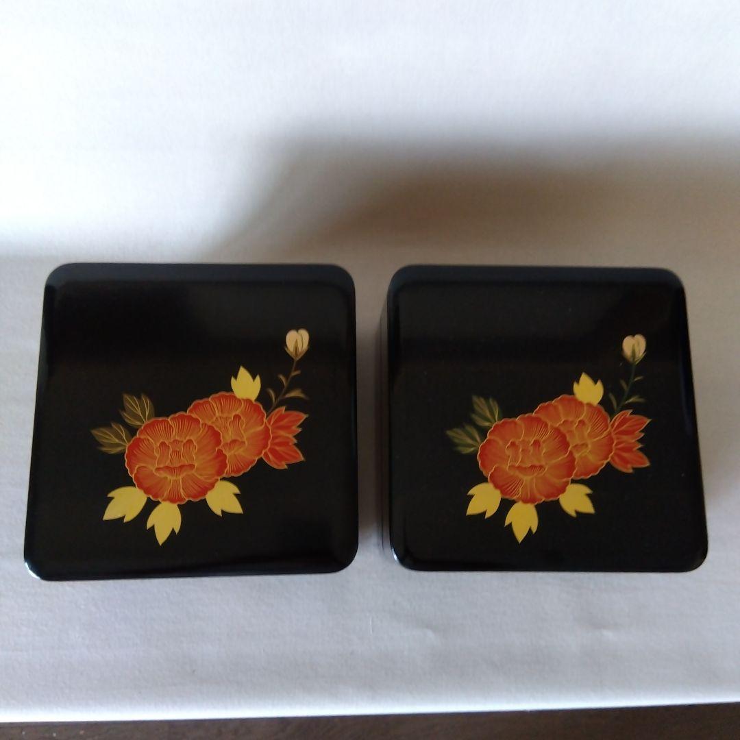 輪島塗　牡丹紋様　四段重箱