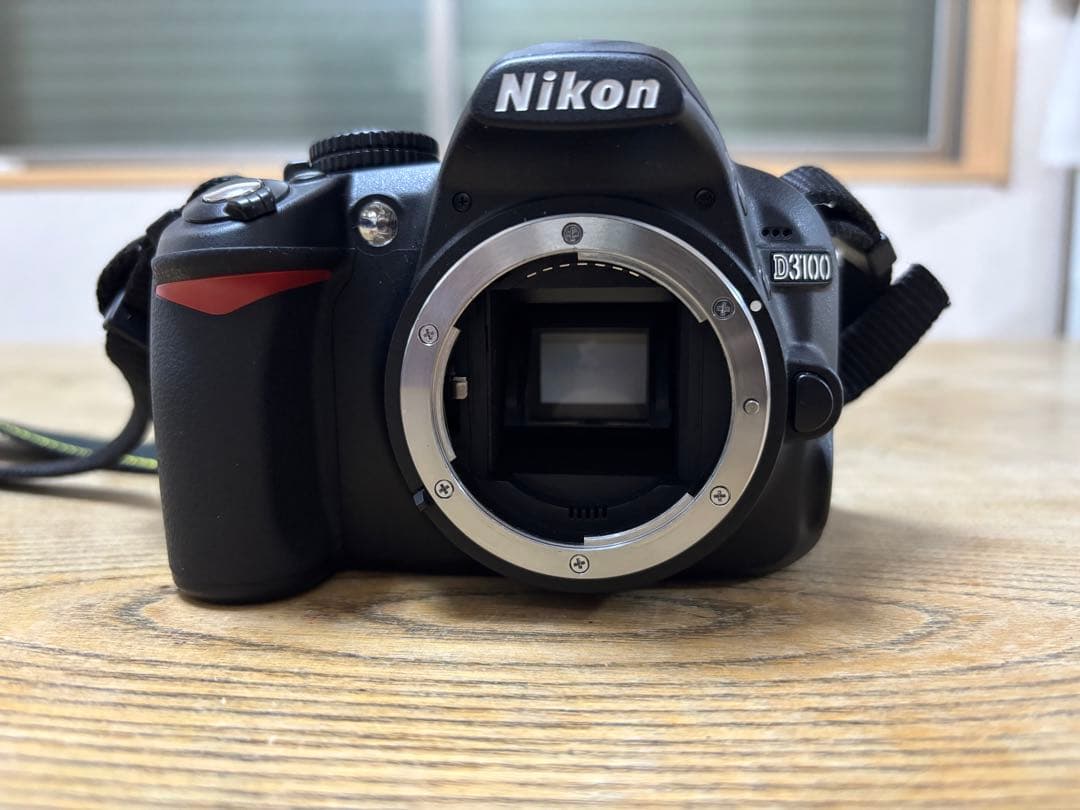 ★ Nikon D3100 デジタル一眼レフ レンズ3個セット ★ 付属品有り