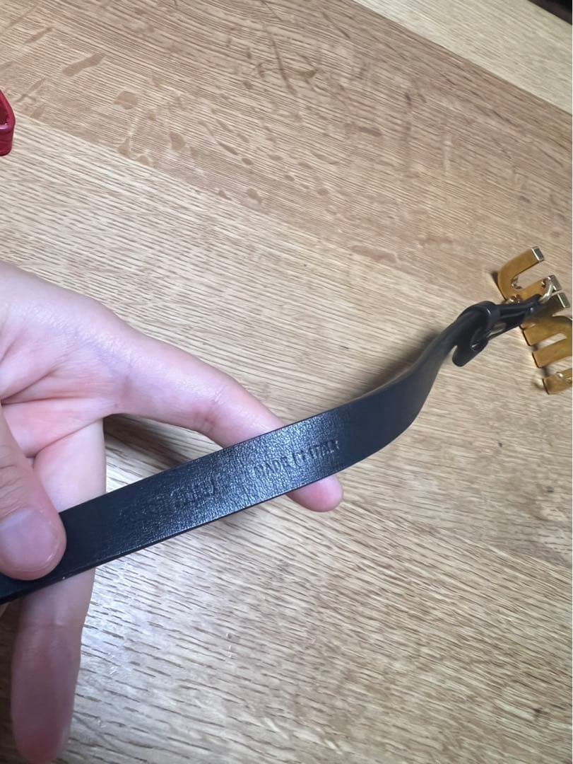 miu miuレザーベルト 黒ゴールドバックル