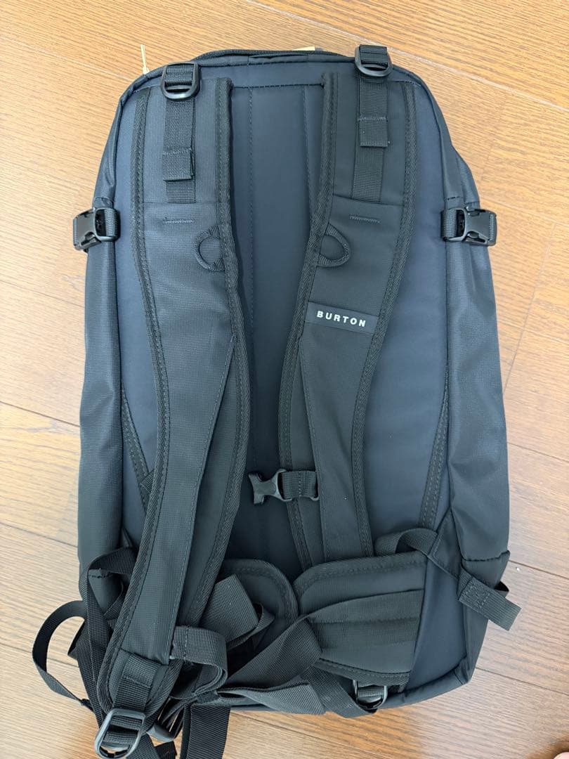 スノーボード Burton SIDEHILL 18L PACK TRUE BLACK