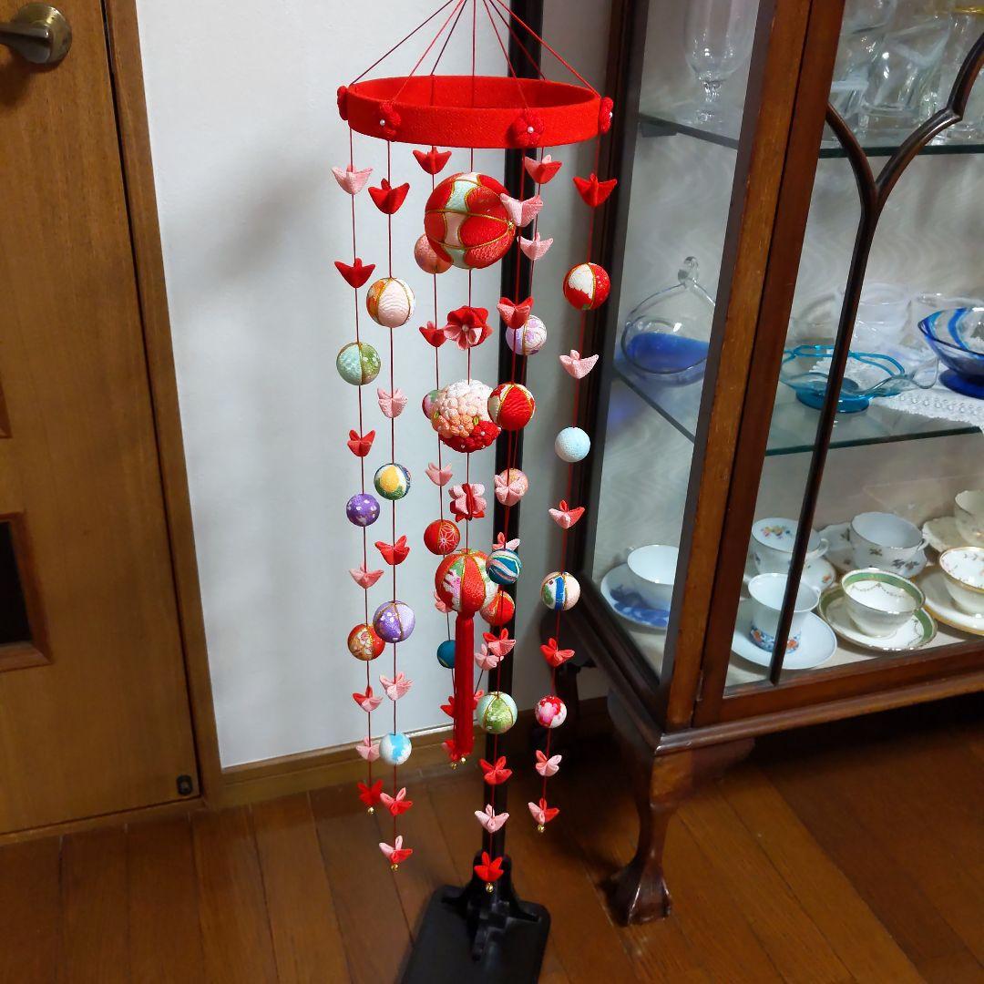 ちりめん細工　お花とまりの下げ飾り(大) 赤