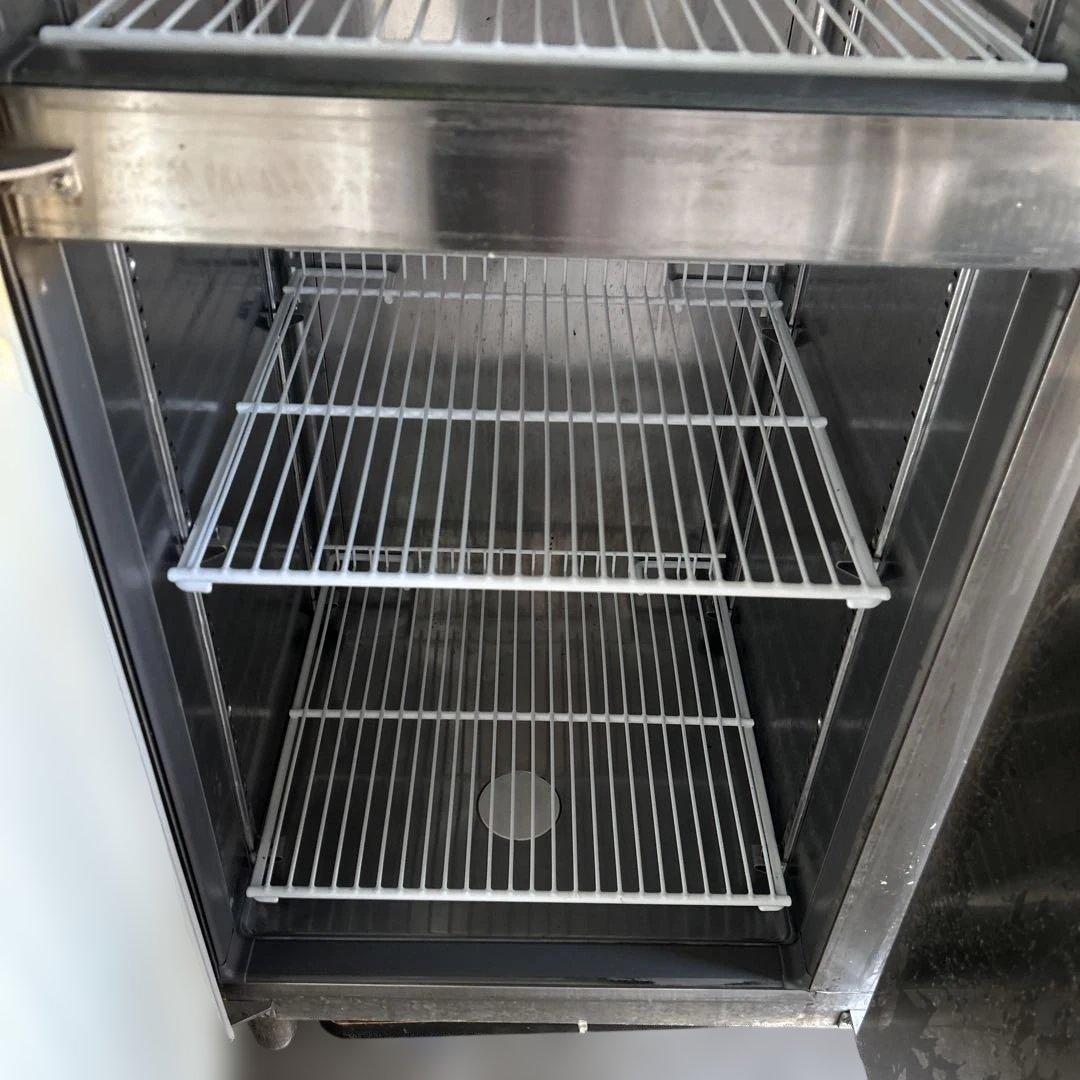 7065 2018年製 100V 縦型 4ドア 業務用冷凍冷蔵庫 2凍2蔵
