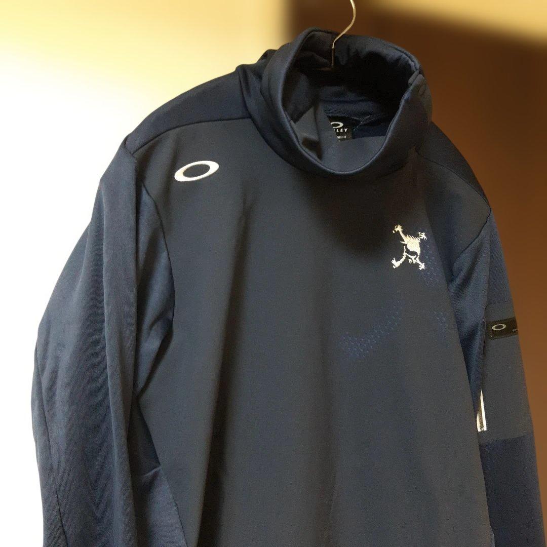 新品　オークリーゴルフ　メンズウエア　スカルタートルネックミドル　長袖シャツ
