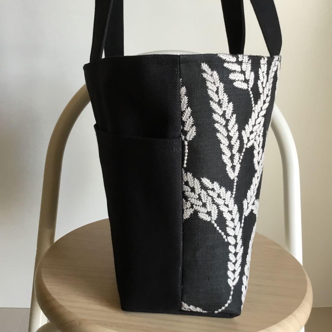 spica 黒地×白刺繍　稲穂　トートバッグ