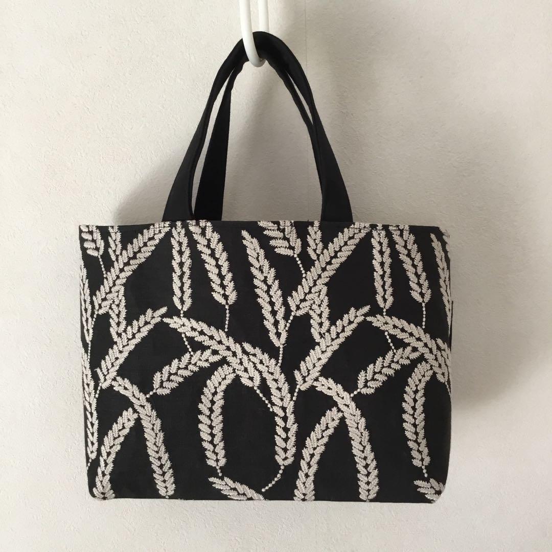 spica 黒地×白刺繍　稲穂　トートバッグ