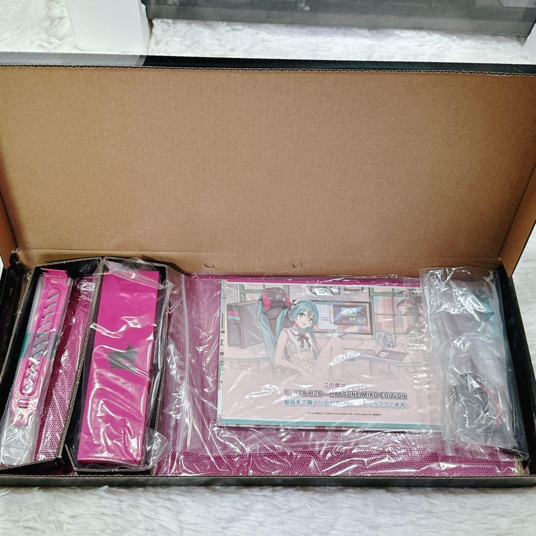 初音ミクPCケース Versa H26 HATSUNE MIKU EDITION