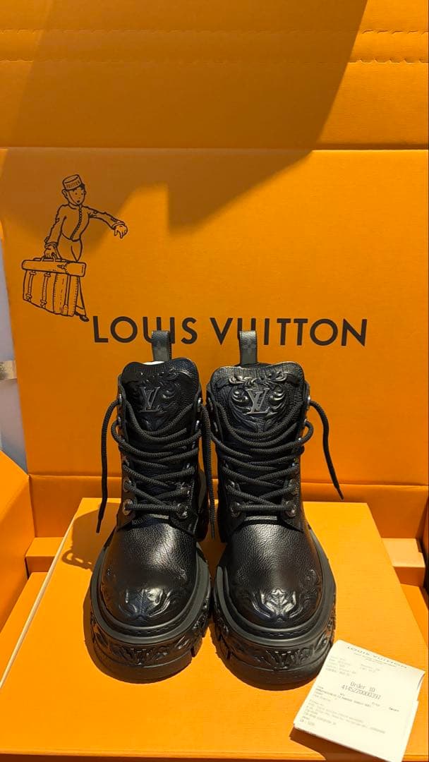 極美品LOUISVUITTON23ssバロックラインDI12121AB8NG